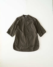 画像をギャラリービューアに読み込む, BRIGHT TAFFETA / STAND COLLAR HS SHIRT
